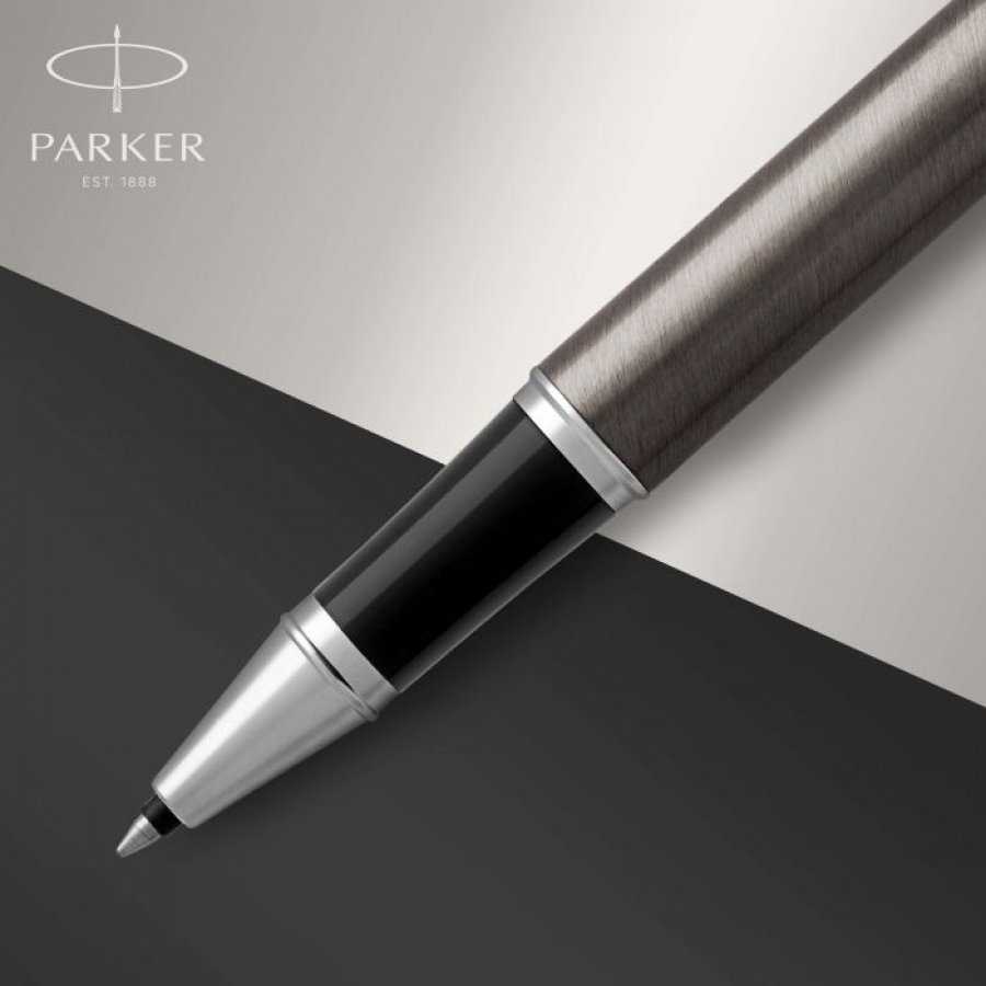 Parker I.M. Core Rollerball Dark Espresso με Μπλε Μελάνι Parker I.M. Core Rollerball Dark Espresso με Μπλε Μελάνι