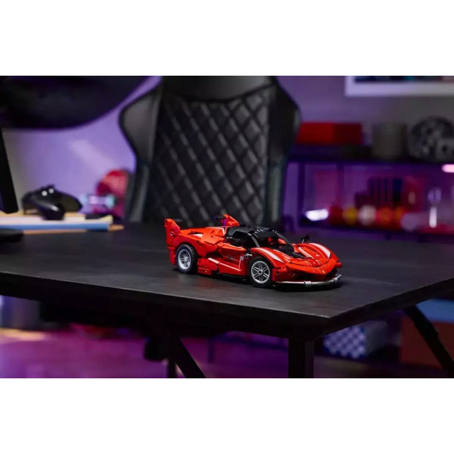 Lego Technic Ferrari FXX K (42212) Lego Technic Ferrari FXX K (42212)