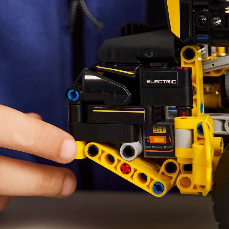 Lego Technic Volvo L120 Electric Wheel Loader (42209) Lego Technic Volvo L120 Electric Wheel Loader (42209)