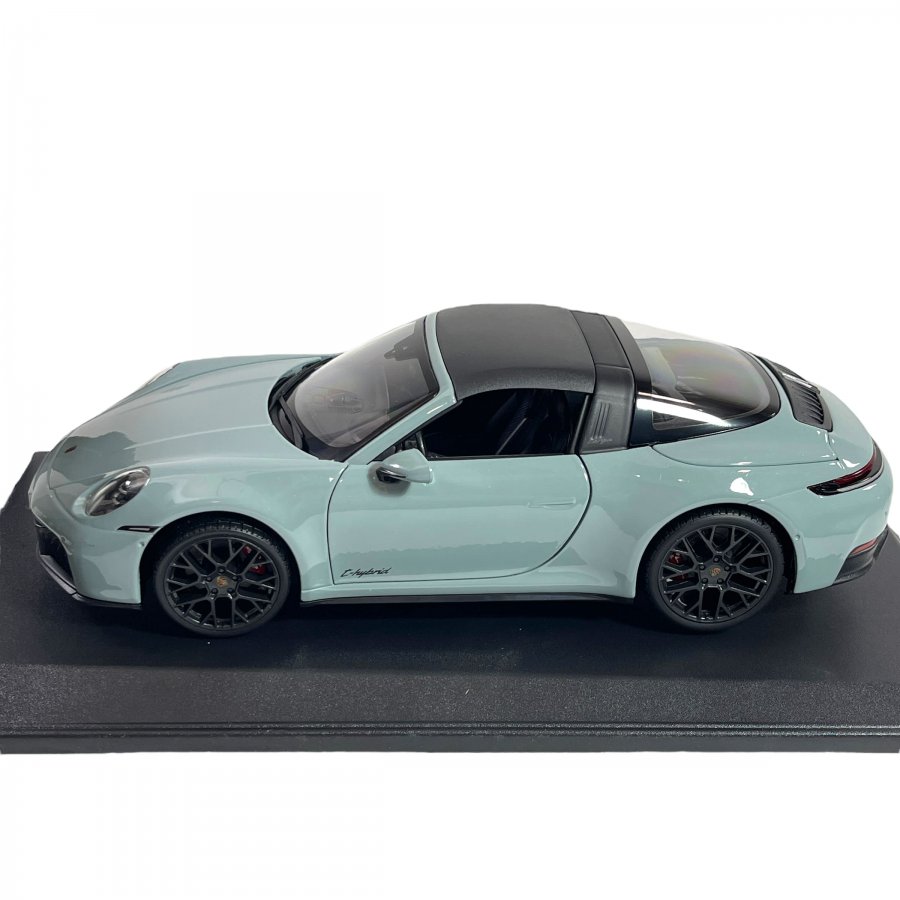 Maisto Special Edition Porsche 911 Targa 4 GTS Hybrid 2025 1/18 (31470) Maisto Special Edition Porsche 911 Targa 4 GTS Hybrid 2025 1/18 (31470)
